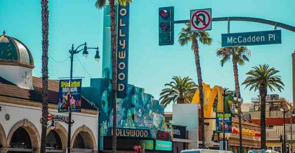 UQY智能教育机器人价格