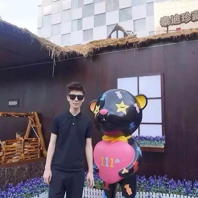 卓博眉梁