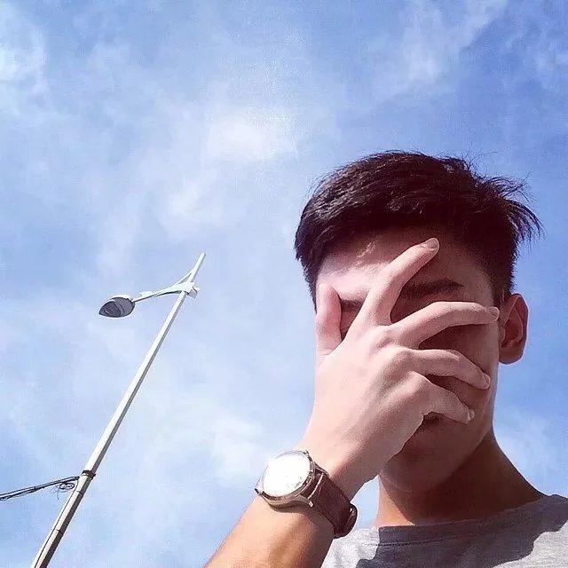 李亮霞启